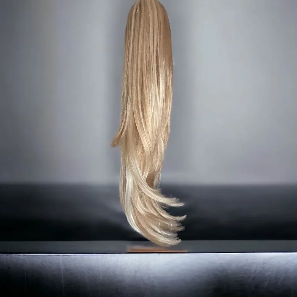 Strawberry Blonde, Golden Blonde l Long & Layered l Ponytail Clip l 20” New